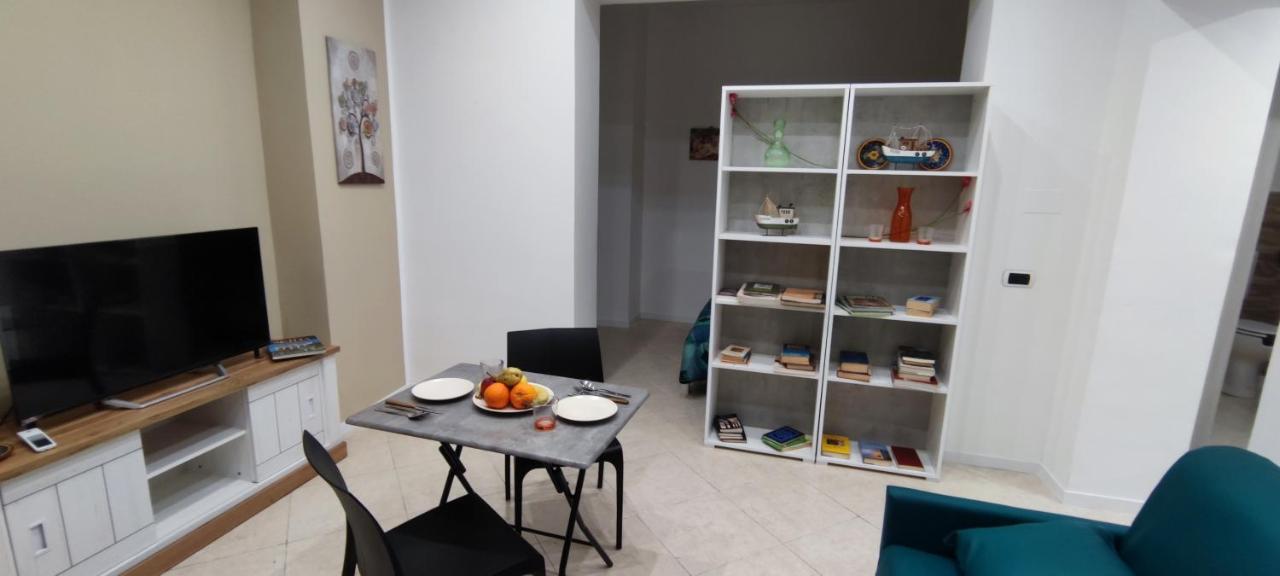 Leam Apartment 5 Palermo Bagian luar foto